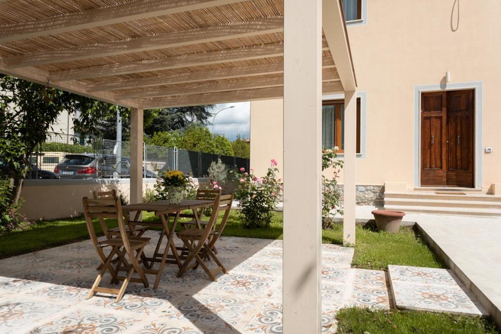 Villa Rosa Antica Лука Екстериор снимка